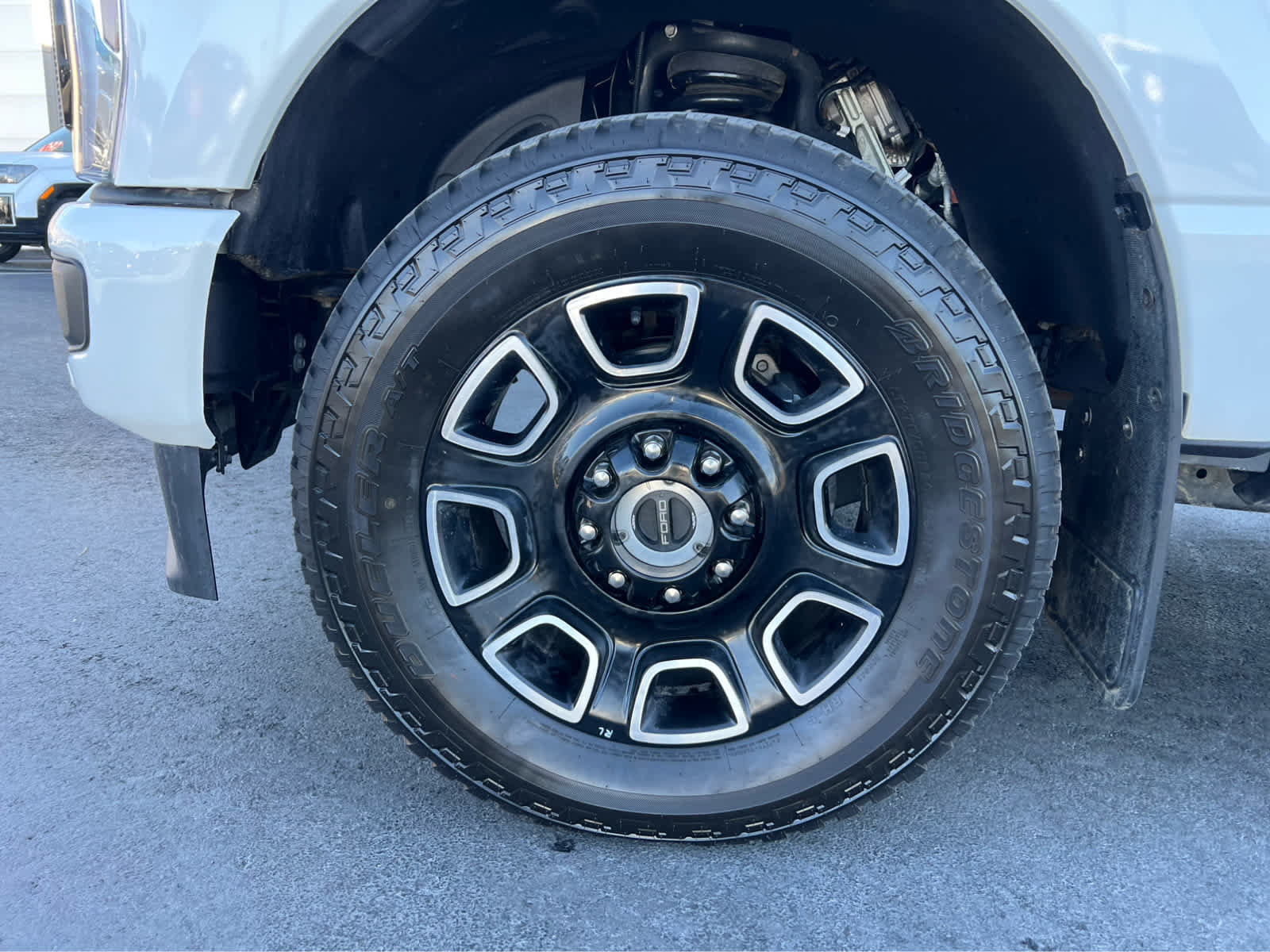 Certified 2025 Ford F350 Platinum AWD/4WD image 13