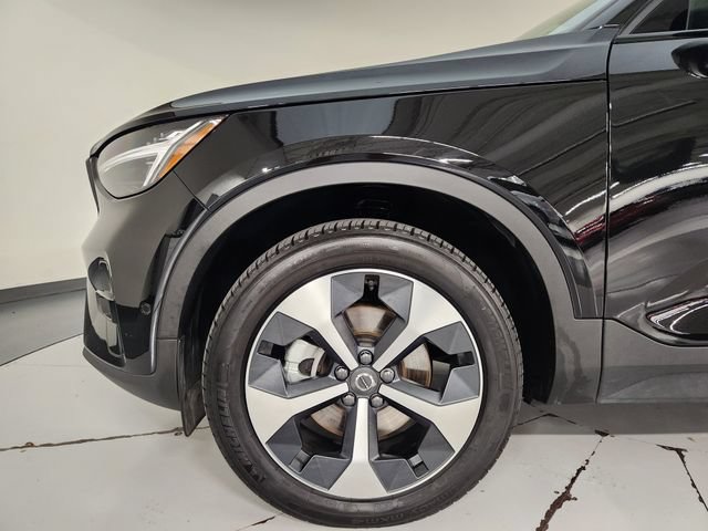 Certified 2026 Volvo XC40 B5 Plus AWD/4WD image 11