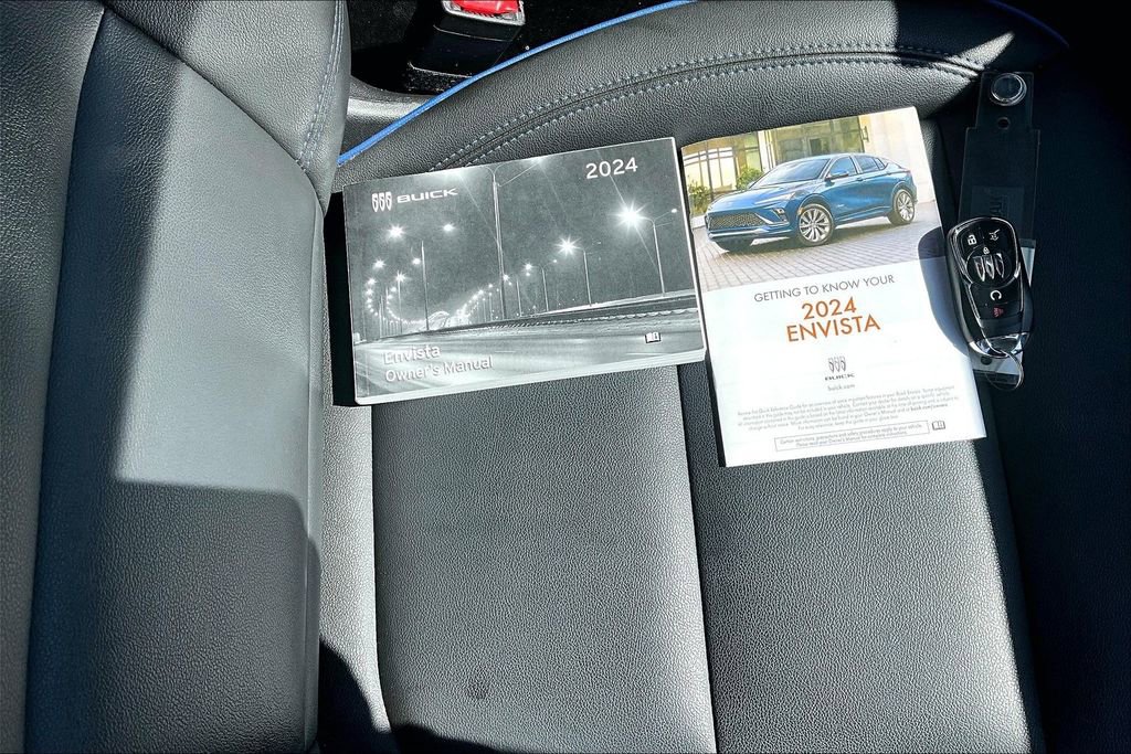 Used 2024 Buick Envista Sport Touring w/ Convenience I Package FWD image 12