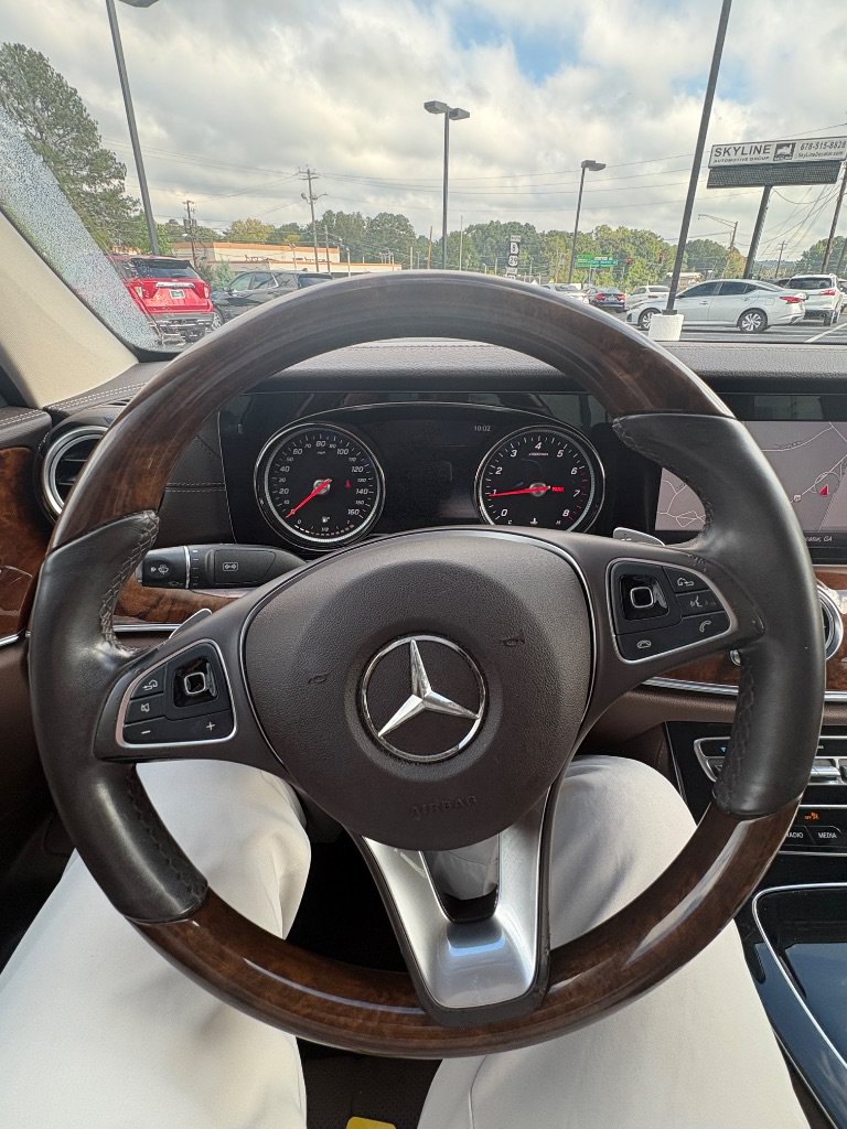 Used 2018 Mercedes-Benz E 300 image 10