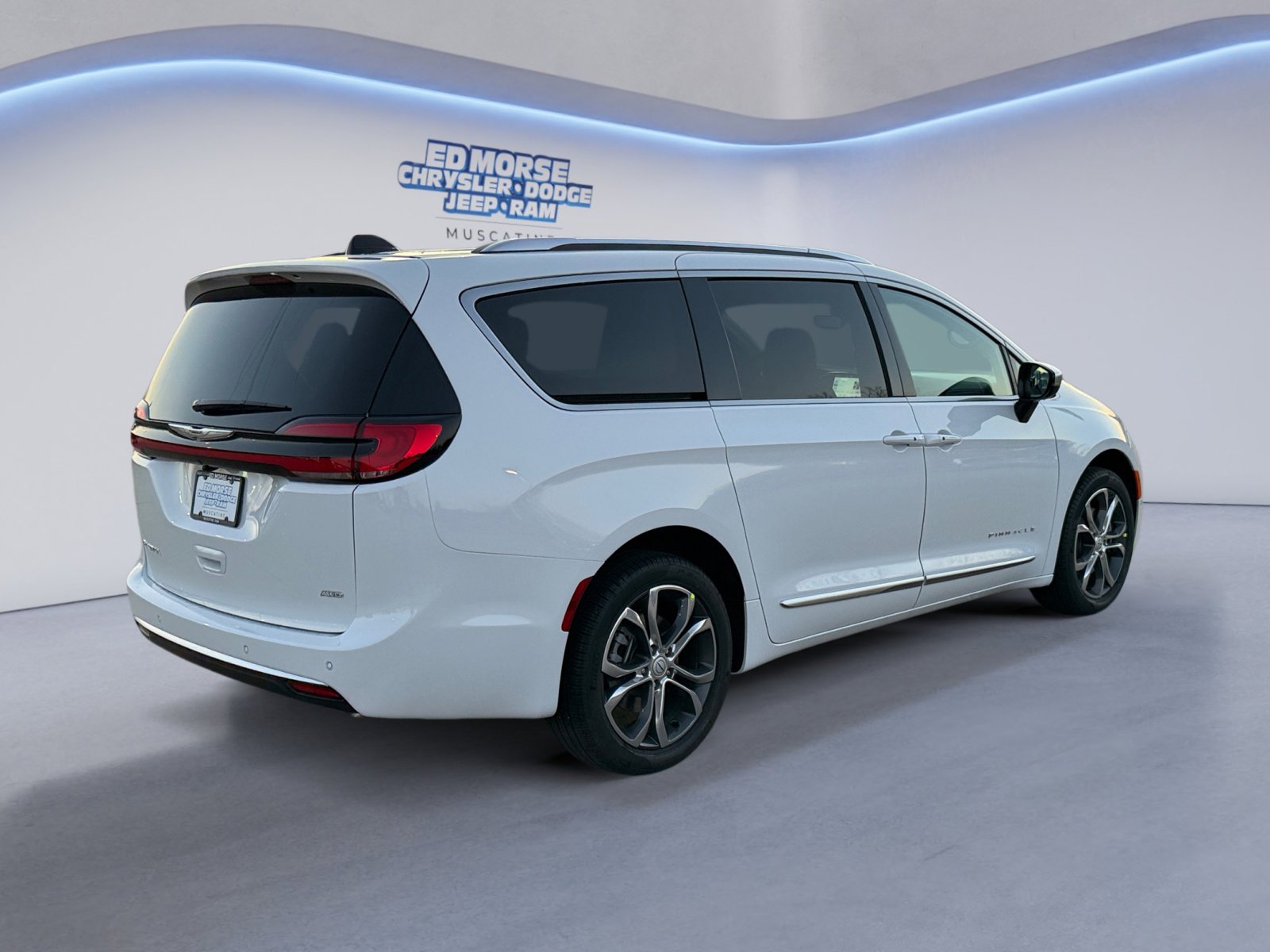New 2026 Chrysler Pacifica Pinnacle image 5