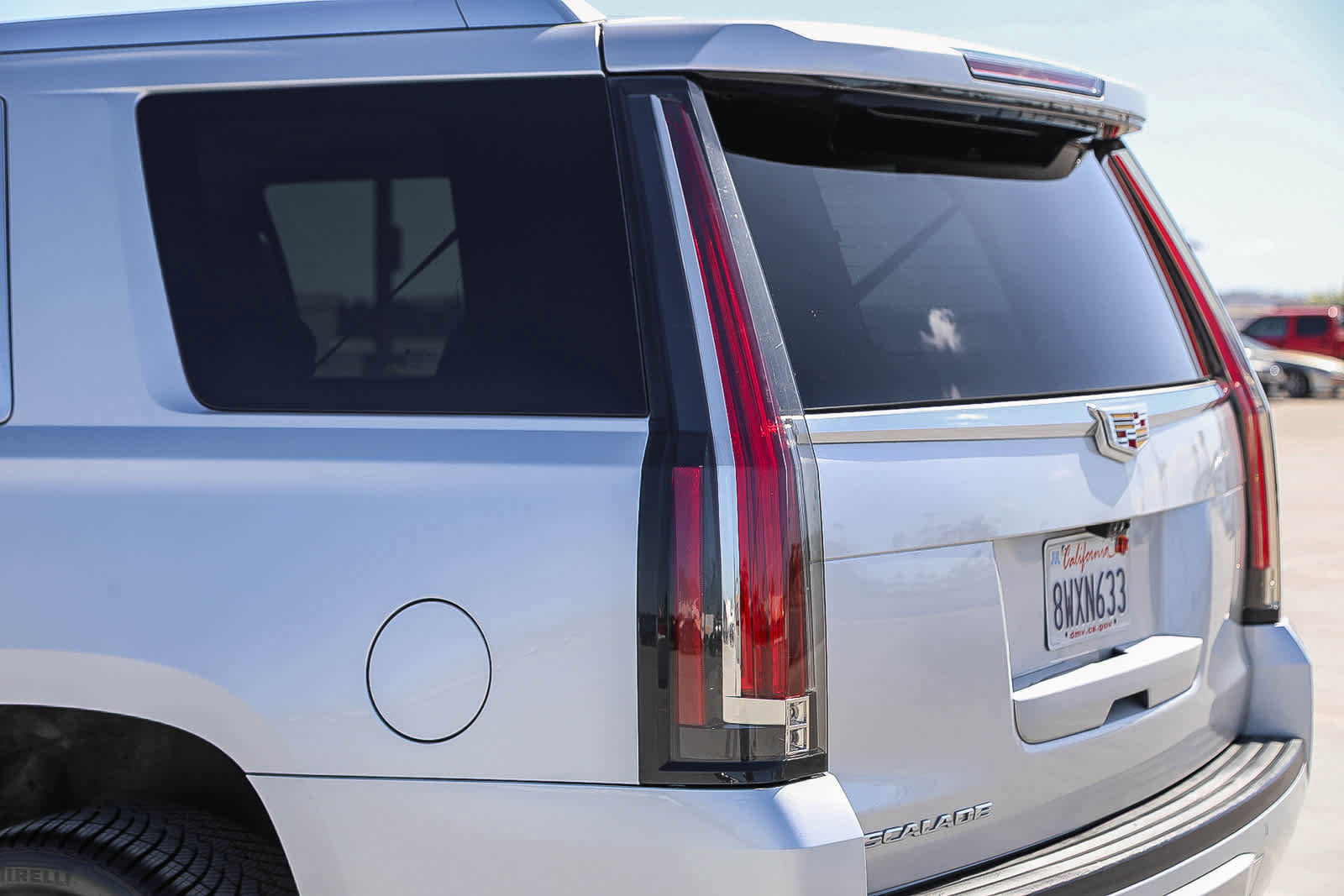 Used 2020 Cadillac Escalade Luxury AWD/4WD image 9