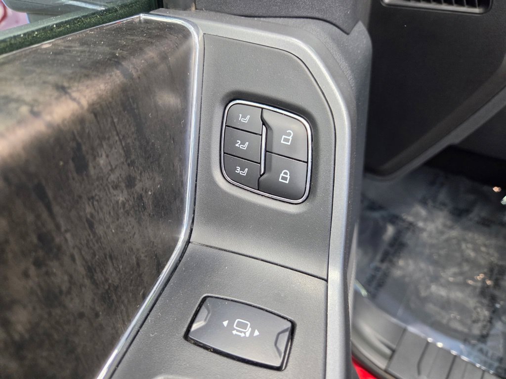 Used 2026 Ford F350 Lariat w/ Black Appearance Package AWD/4WD image 27