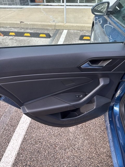 Used 2019 Volkswagen Jetta S image 23