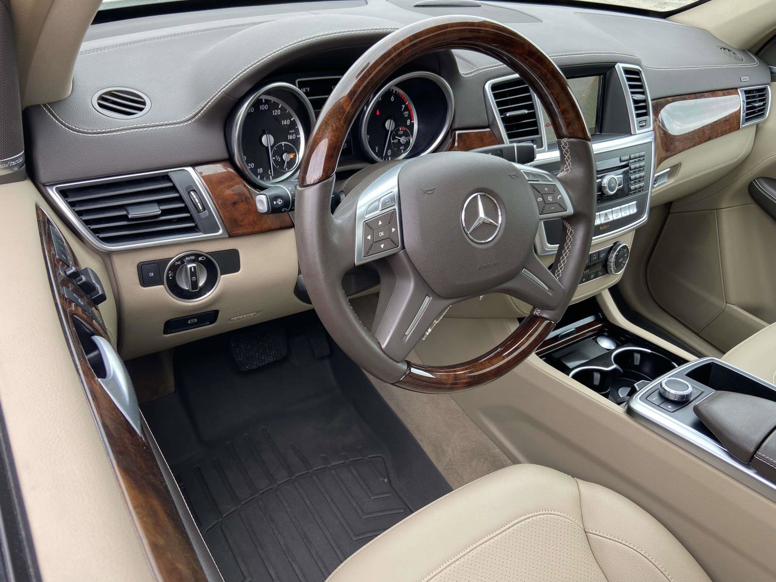 Used 2014 Mercedes-Benz ML 550 4MATIC image 9