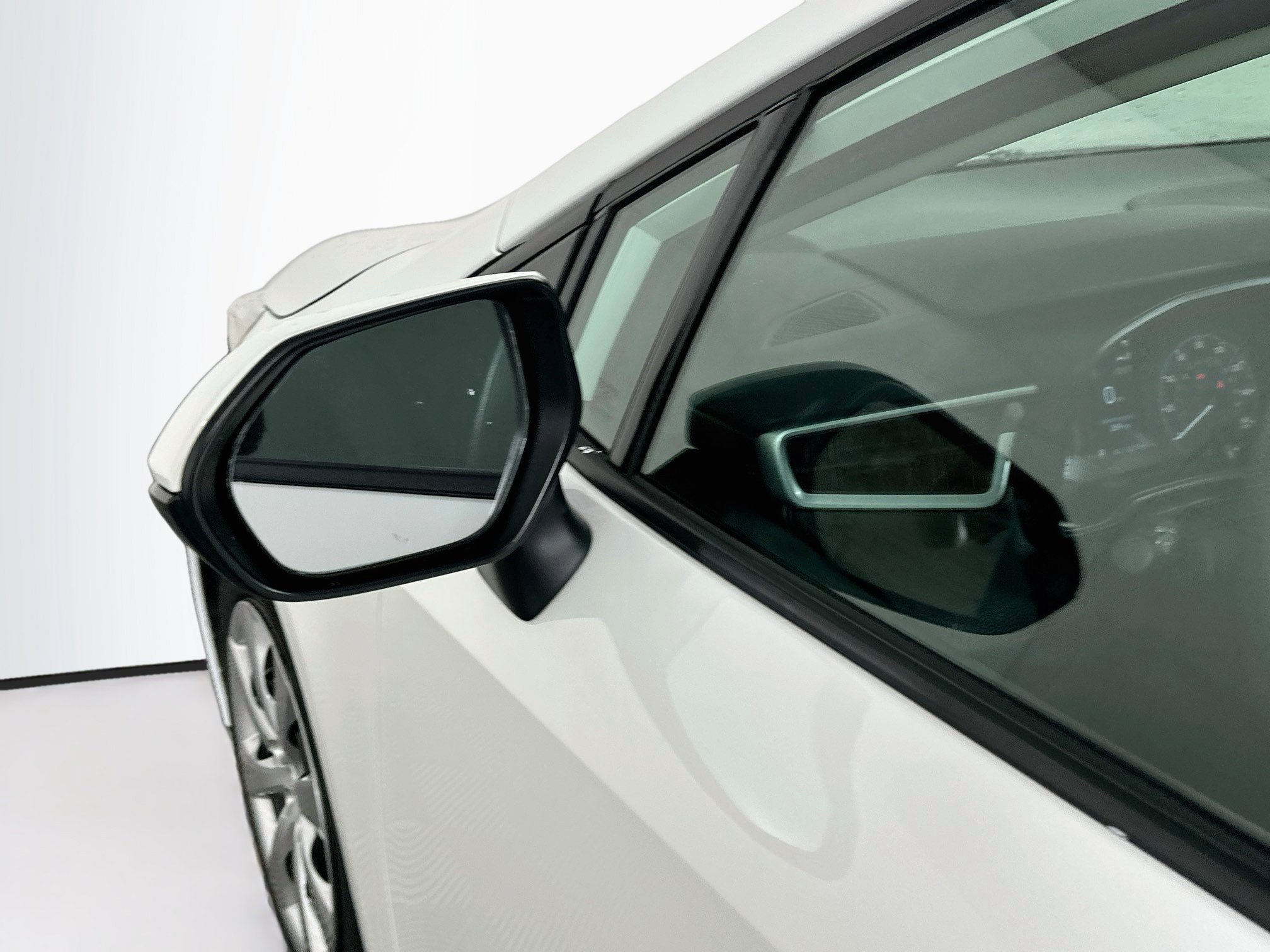 Used 2025 Toyota Corolla LE FWD image 16