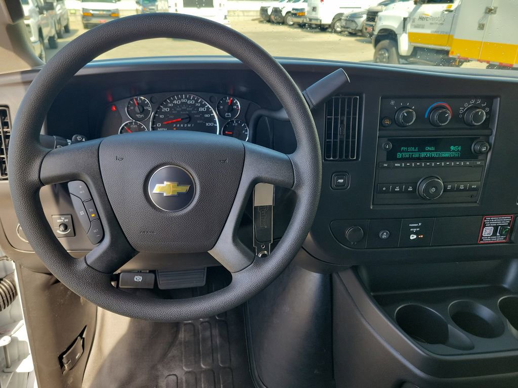 New 2026 Chevrolet Express 2500 w/ Communications Package RWD image 4