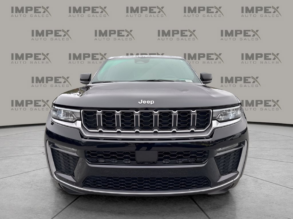 Used 2026 Jeep Grand Cherokee Limited AWD/4WD image 8