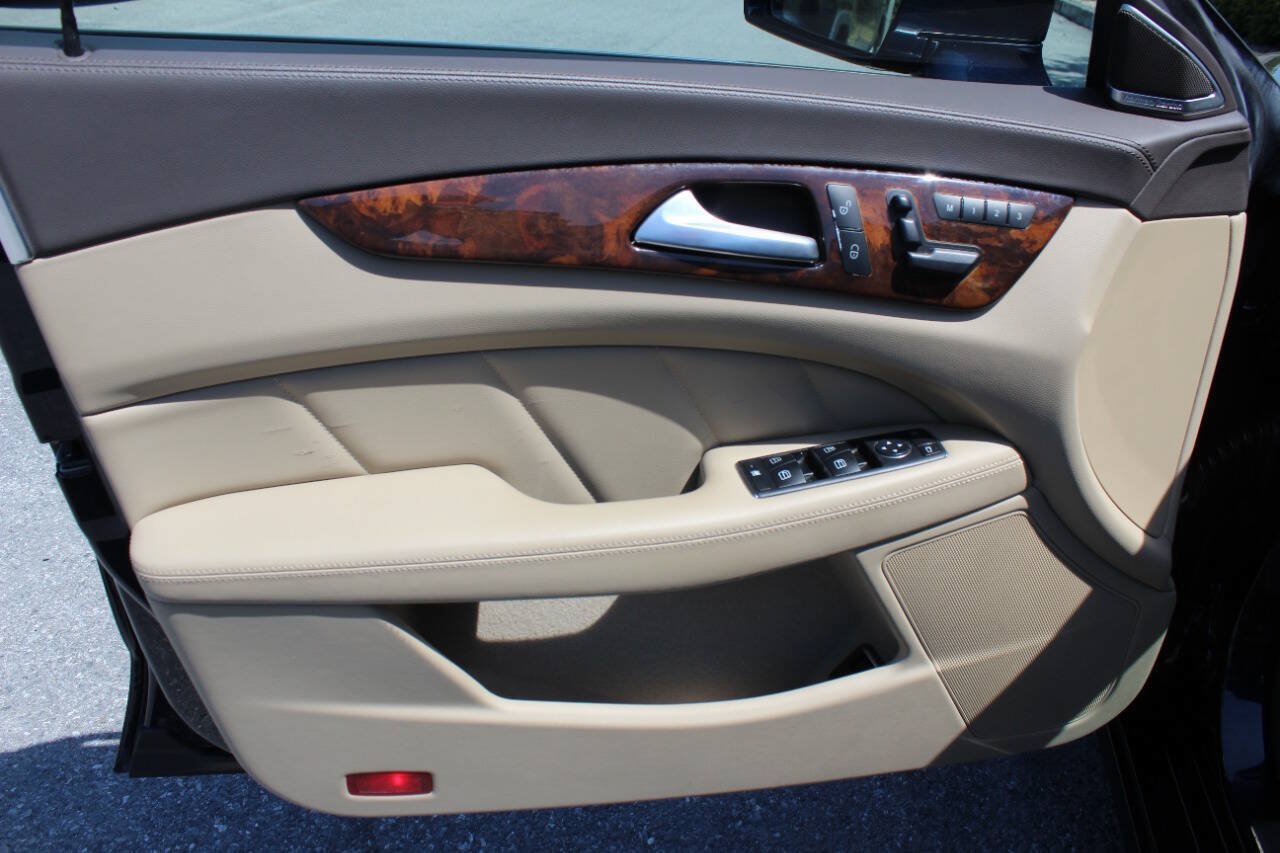 Used 2014 Mercedes-Benz CLS 550 4MATIC image 24