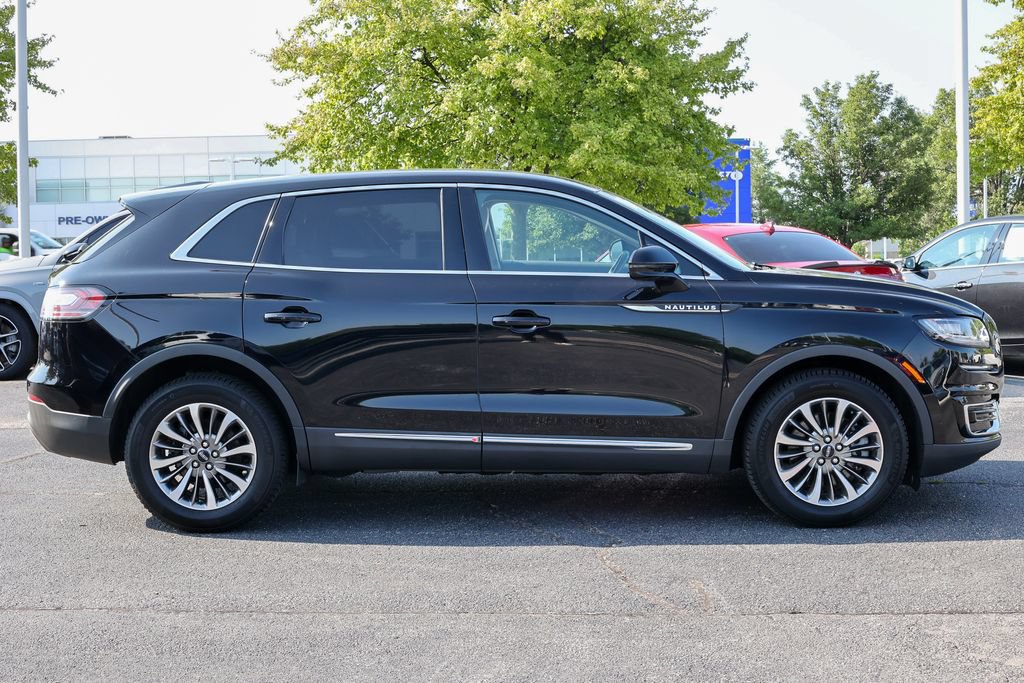 Used 2020 Lincoln Nautilus Premier w/ Equipment Group 101A AWD/4WD image 28