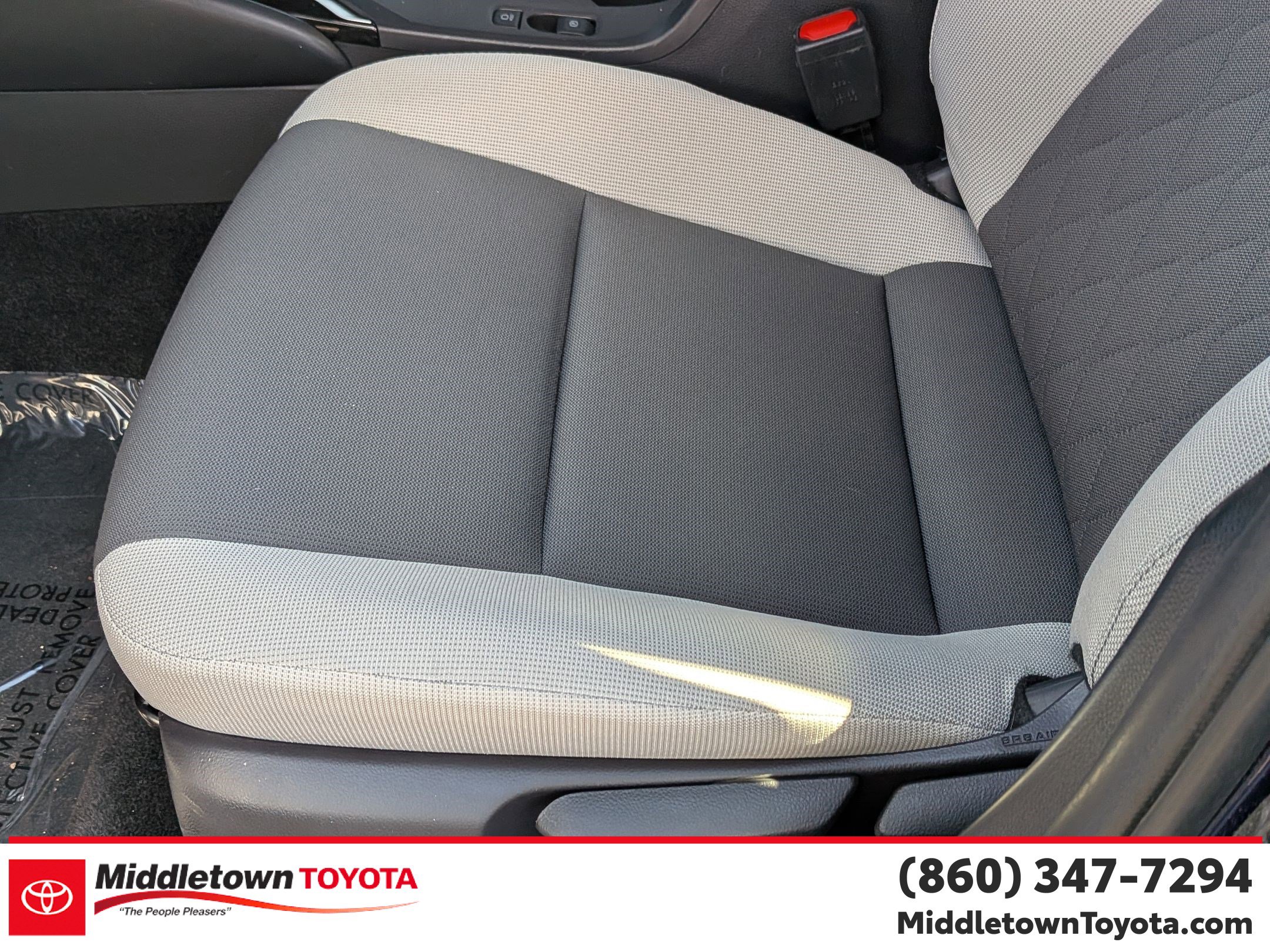 Used 2023 Toyota Corolla LE image 15