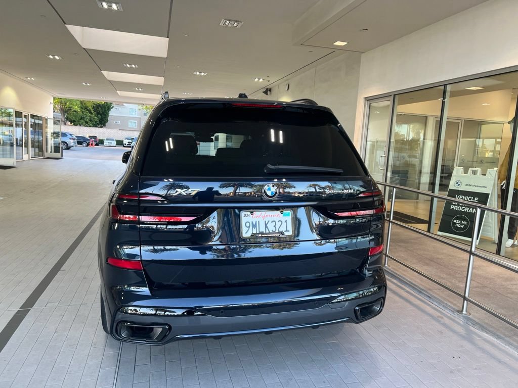 Certified 2025 BMW X7 xDrive40i w/ Executive Package AWD/4WD image 7