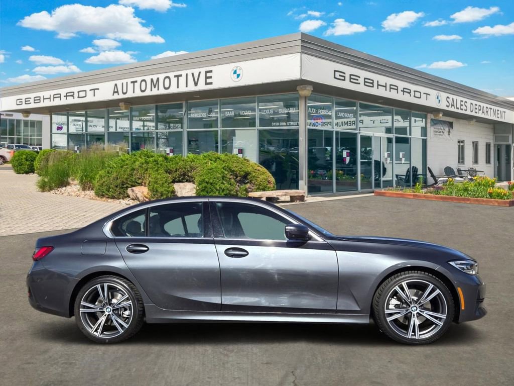 Used 2021 BMW 330i xDrive 330i xDrive w/ Premium Package image 4