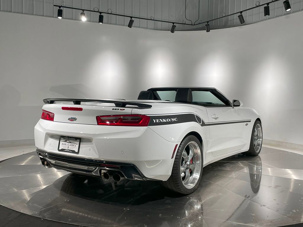 Used 2018 Chevrolet Camaro SS RWD image 5