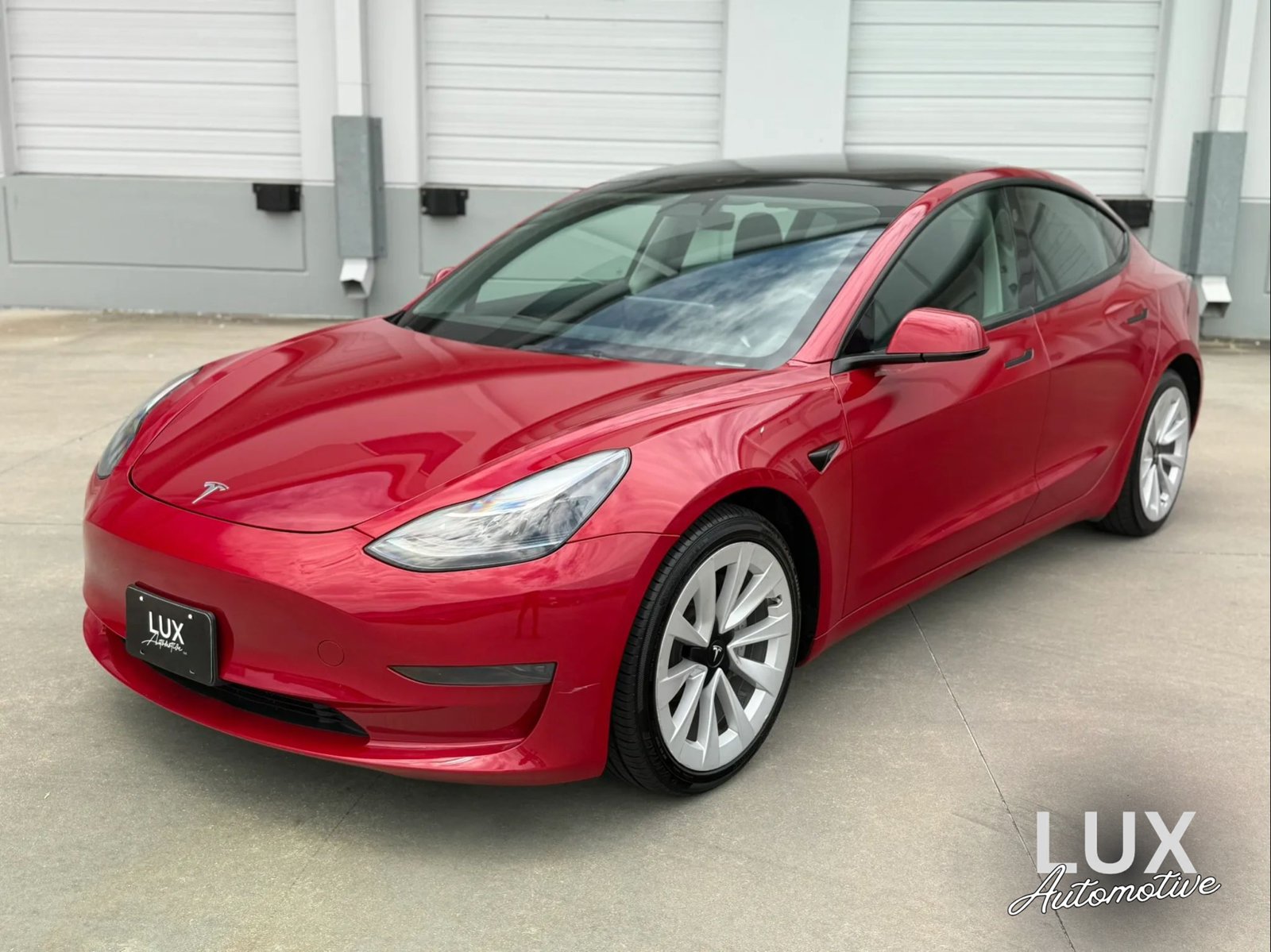 Used 2023 Tesla Model 3 Standard Range RWD image 1