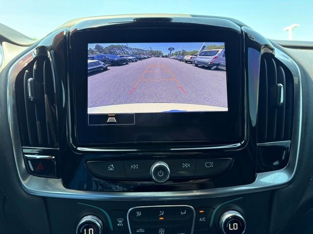 Used 2023 Chevrolet Traverse LT FWD image 19