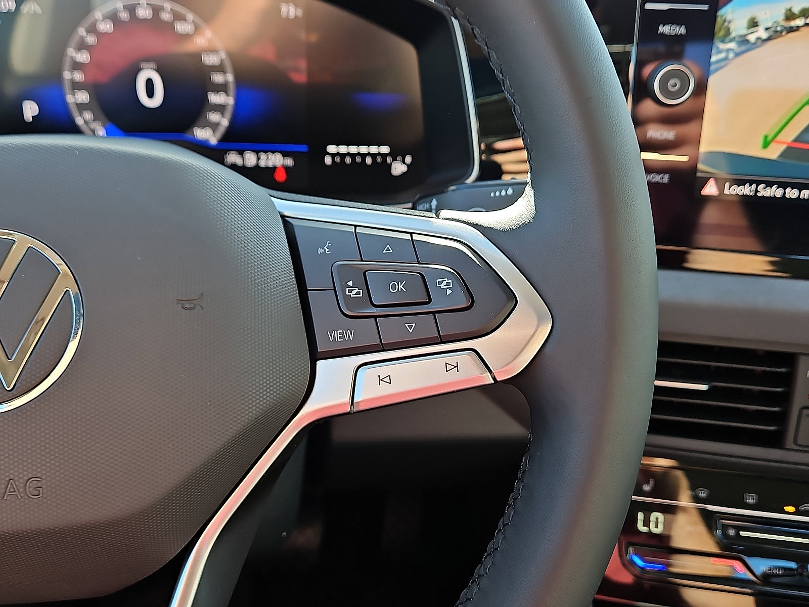 New 2026 Volkswagen Jetta SE image 18