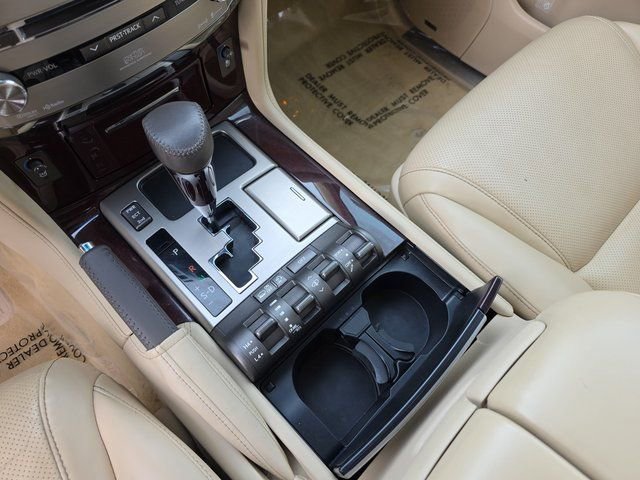 Used 2014 Lexus LX 570 4WD image 28
