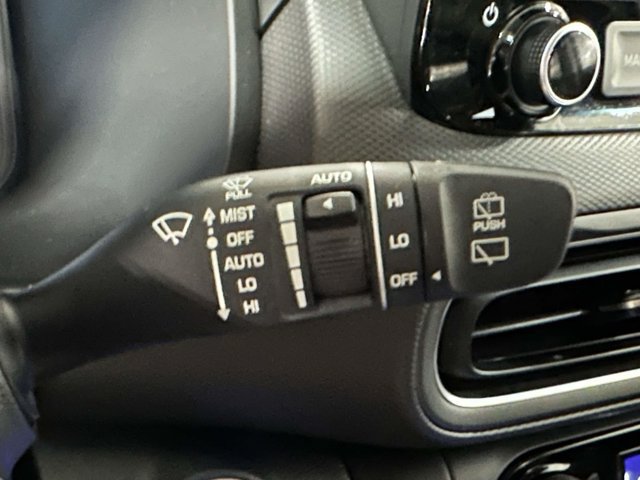 Used 2023 Hyundai Kona Limited AWD/4WD image 37