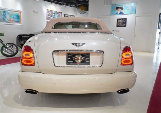 Used 2008 Bentley Azure image 10
