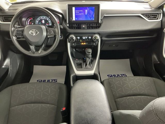 Used 2024 Toyota RAV4 XLE FWD image 30