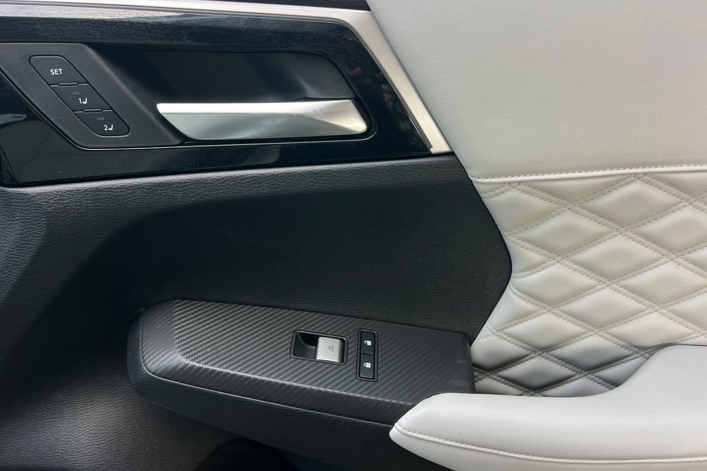 Used 2023 Mitsubishi Outlander SEL image 22