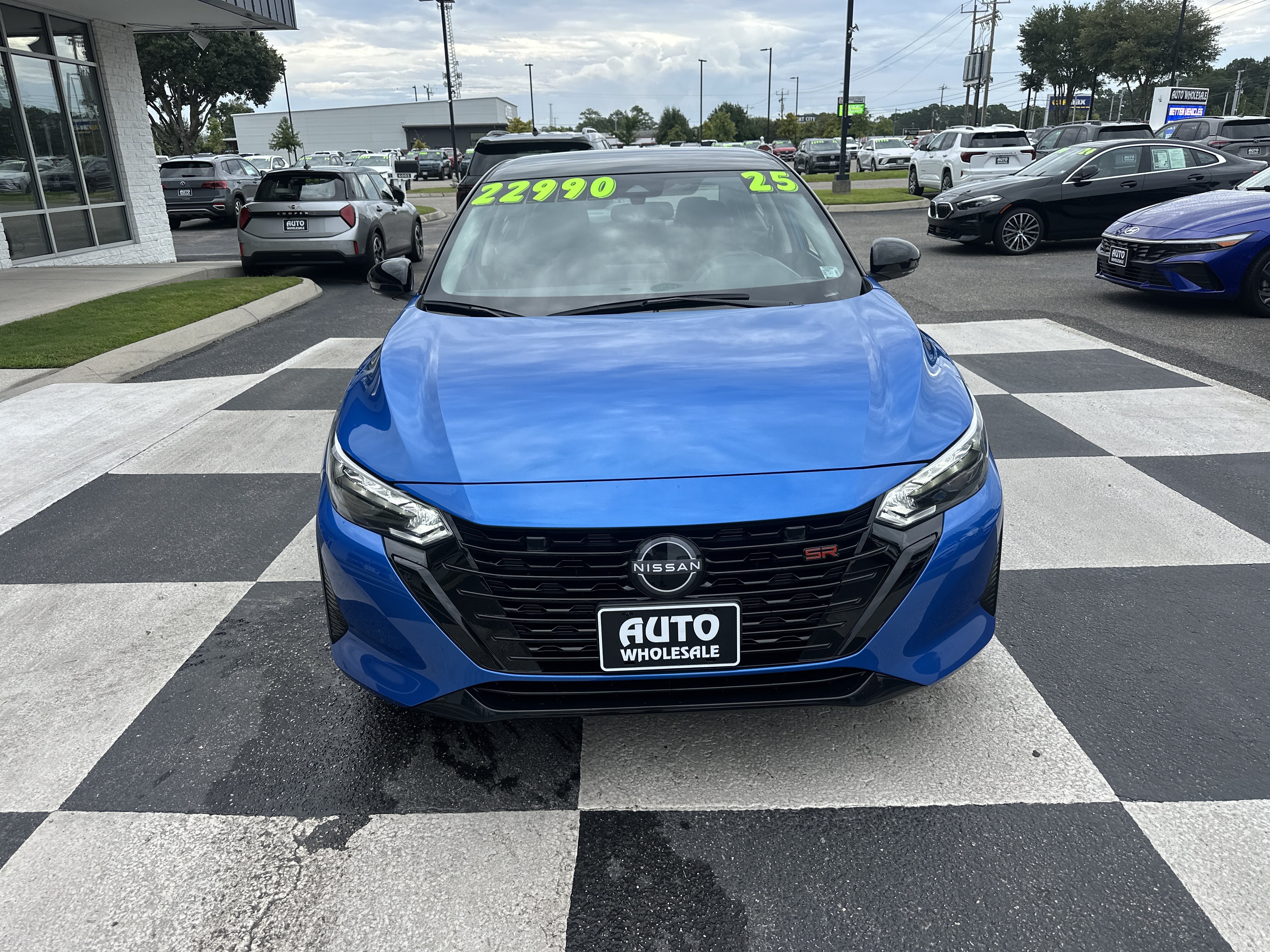 Used 2025 Nissan Sentra SR w/ Midnight Edition FWD image 3