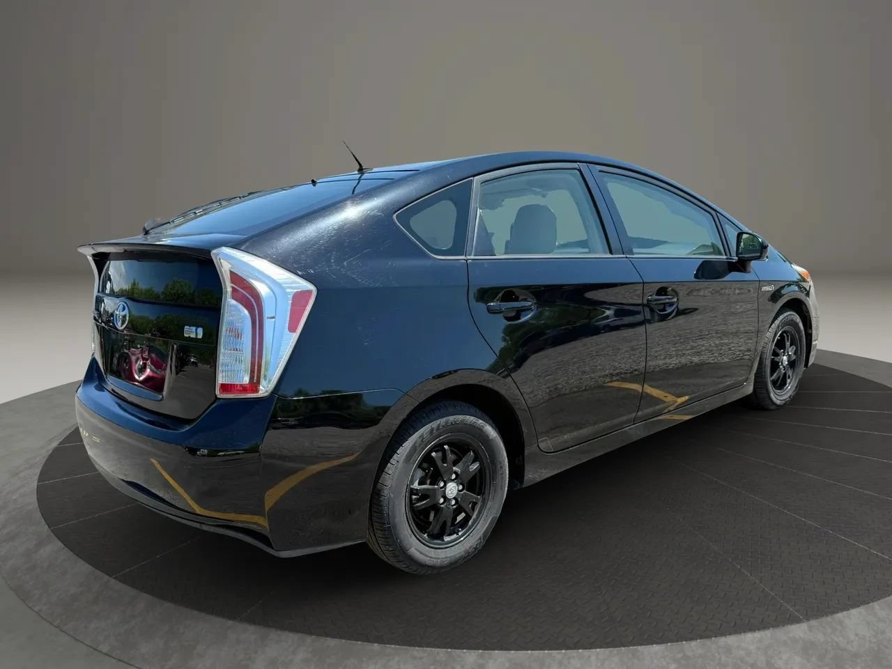 Used 2015 Toyota Prius Two FWD image 7