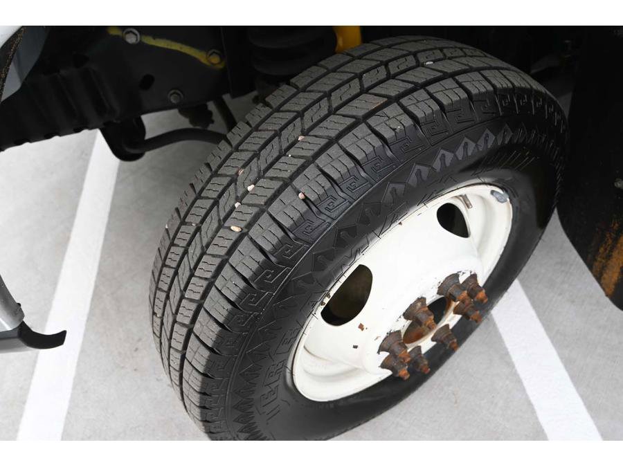 Used 2016 Ford E-350 and Econoline 350 Super Duty w/ Shuttle Bus Prep Package RWD image 11