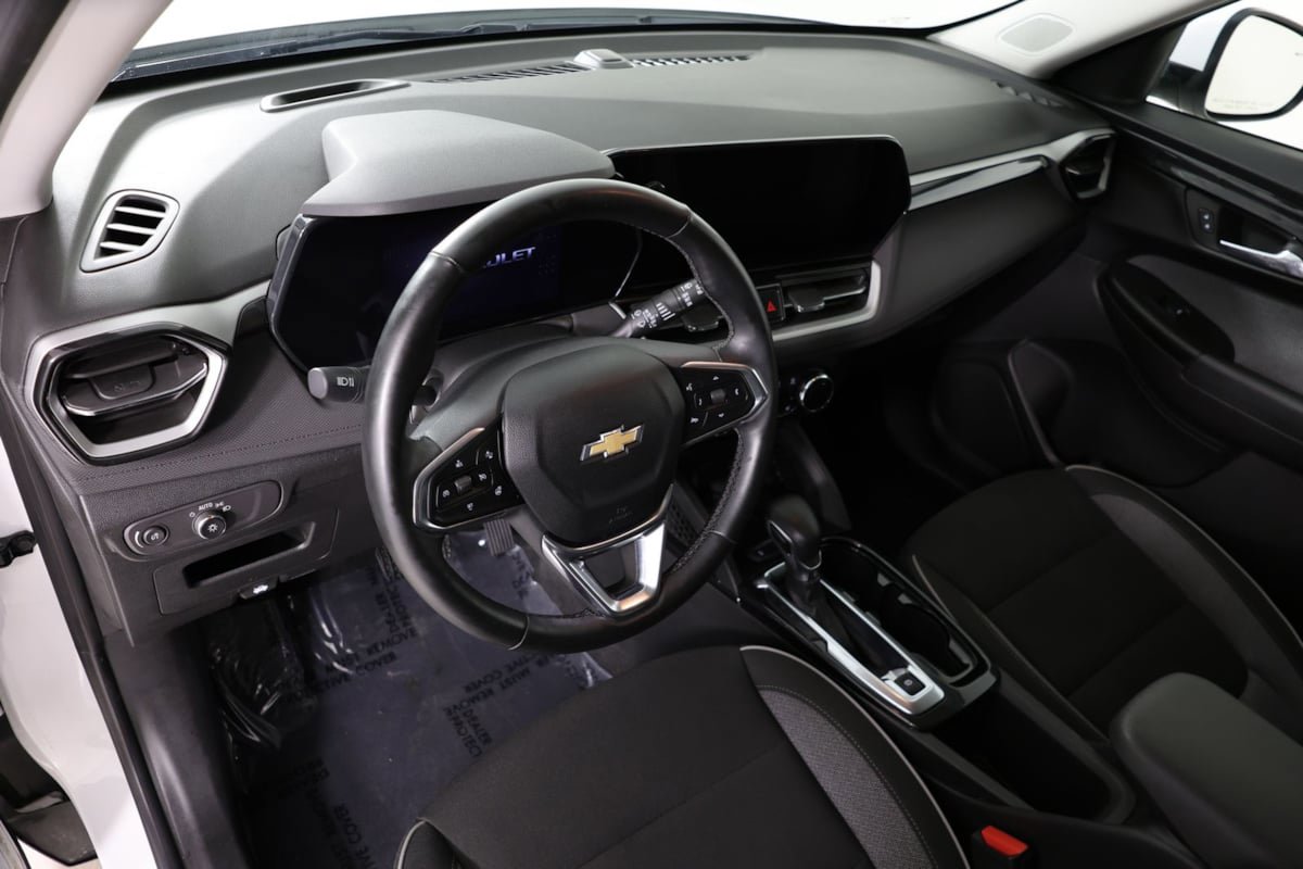 Used 2024 Chevrolet TrailBlazer LT w/ Convenience Package FWD image 20