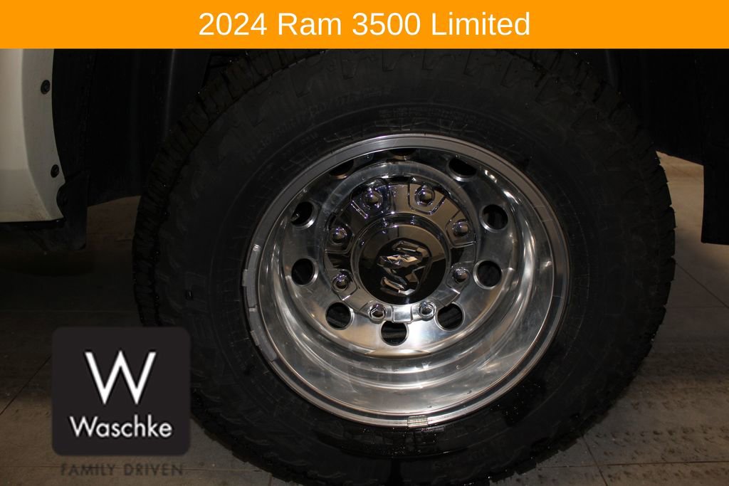 Used 2024 RAM 3500 Limited image 13