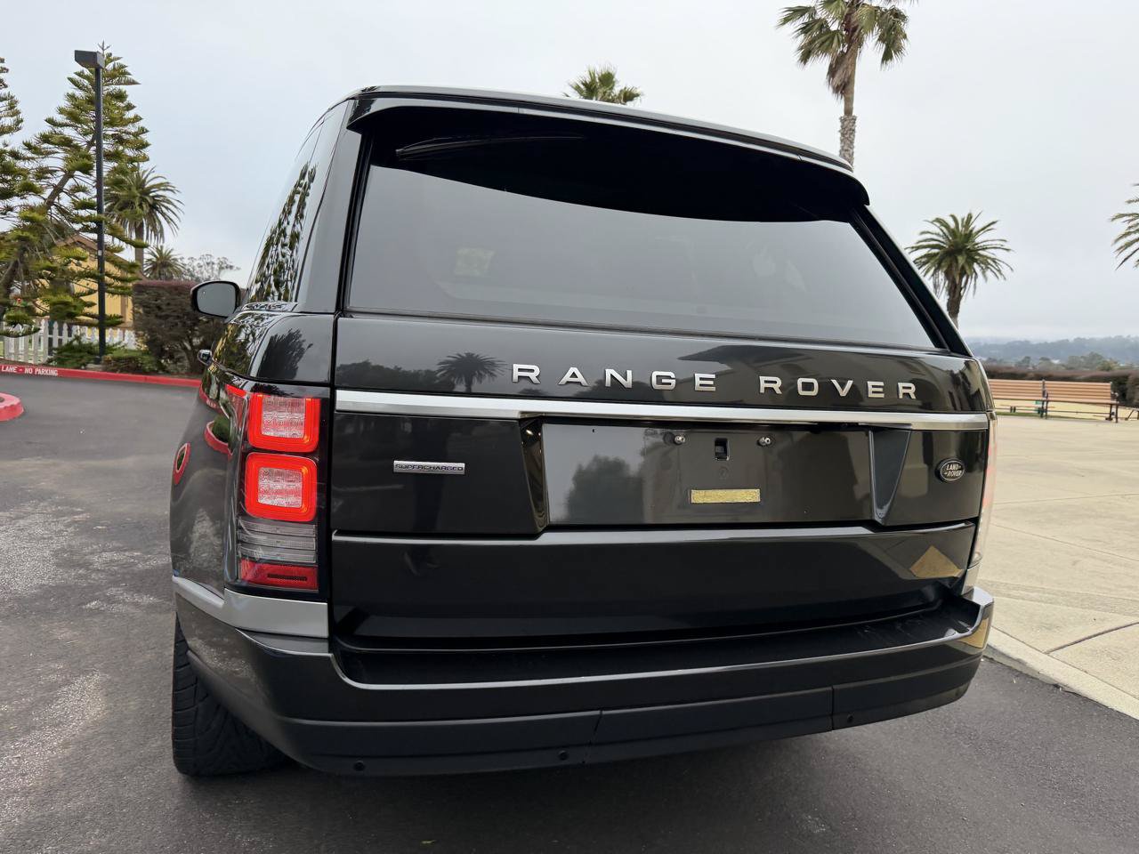 Used 2014 Land Rover Range Rover Supercharged AWD/4WD image 18