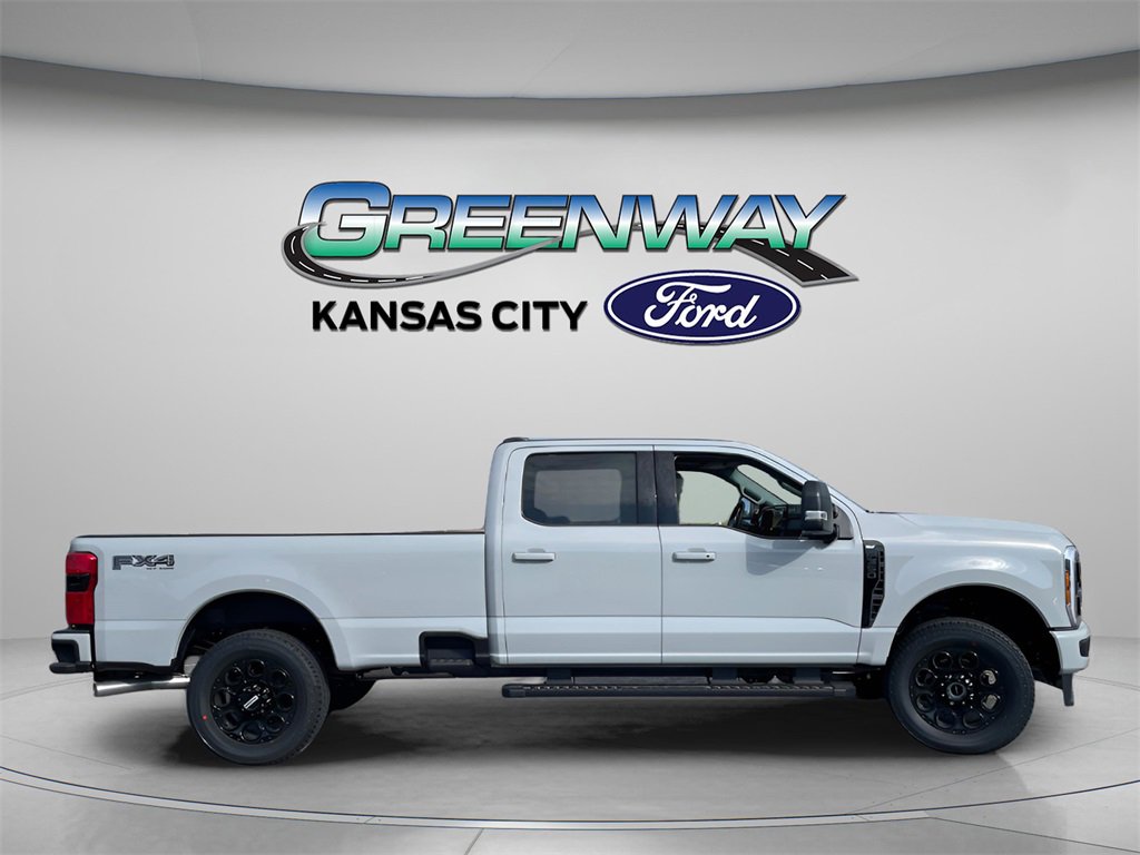 New 2026 Ford F350 XLT image 9