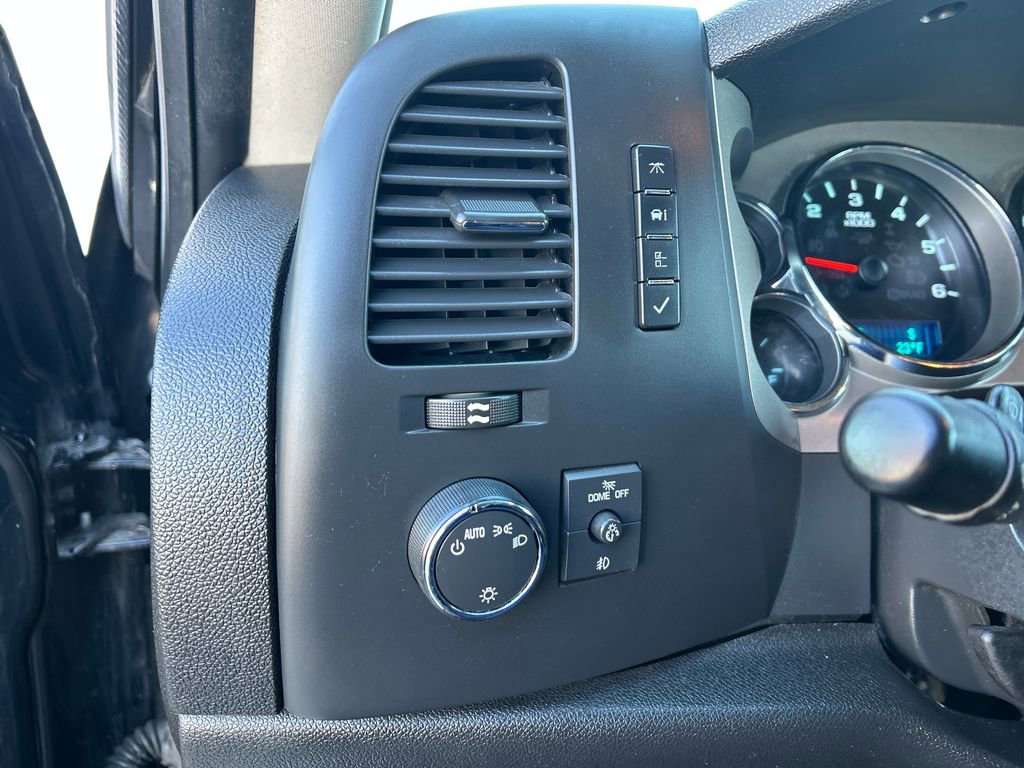 Used 2012 Chevrolet Silverado 1500 LT image 17