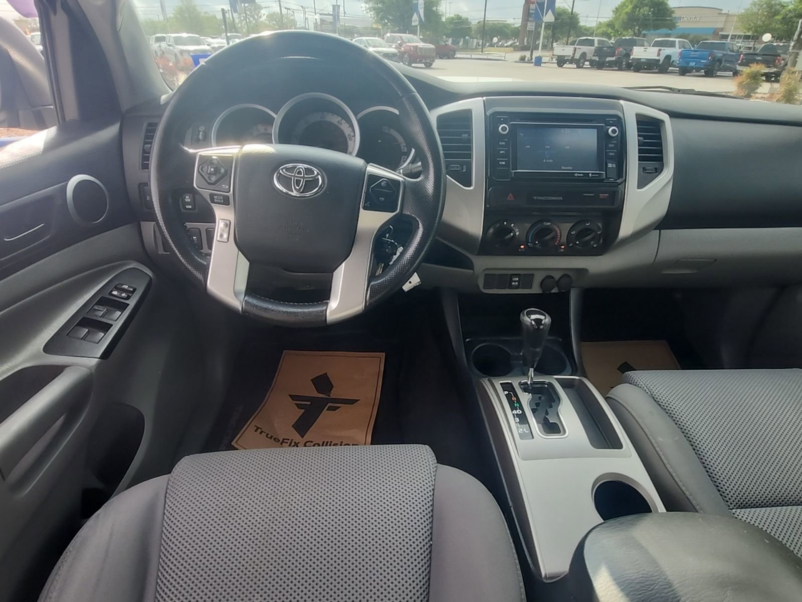 Used 2015 Toyota Tacoma PreRunner w/ TRD Sport Package image 9
