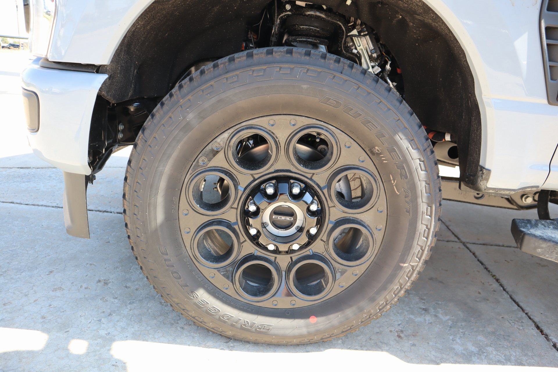 New 2026 Ford F350 Lariat w/ Black Appearance Package image 20