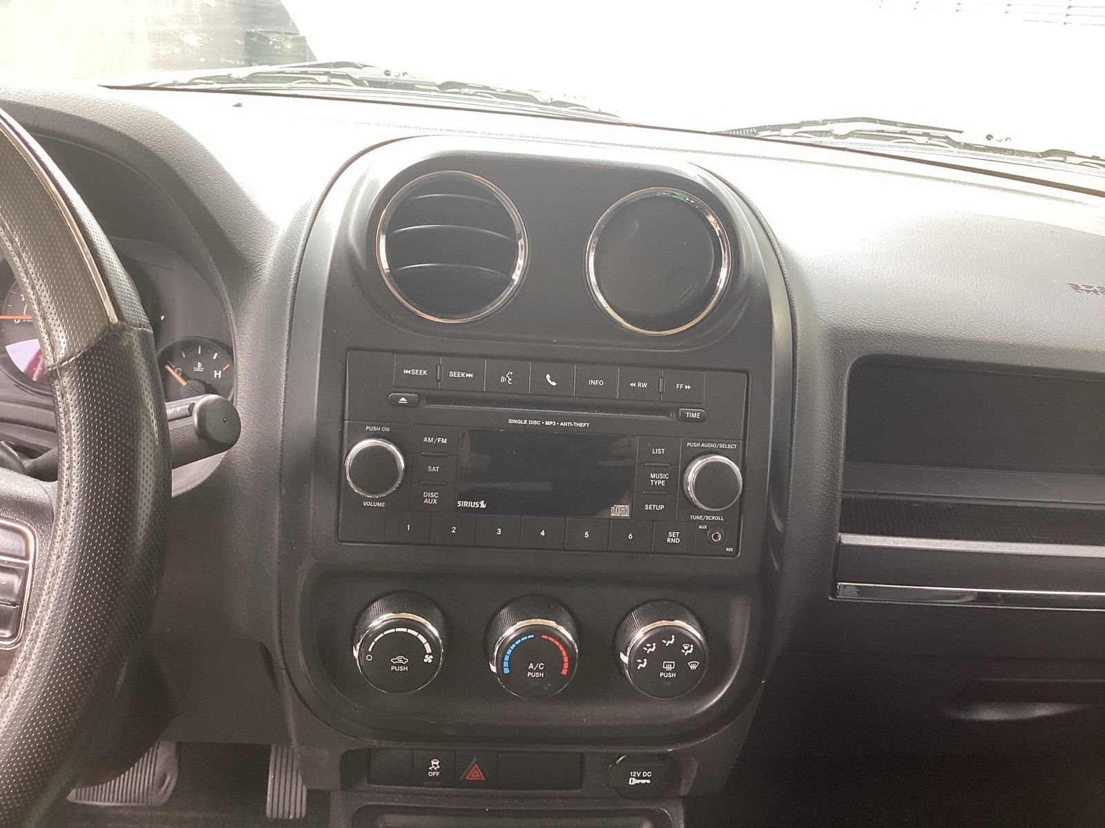Used 2014 Jeep Patriot Sport AWD/4WD image 2
