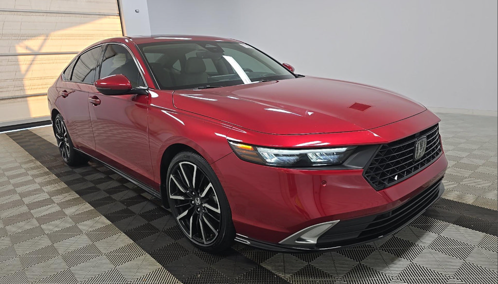 Used 2024 Honda Accord Touring image 4