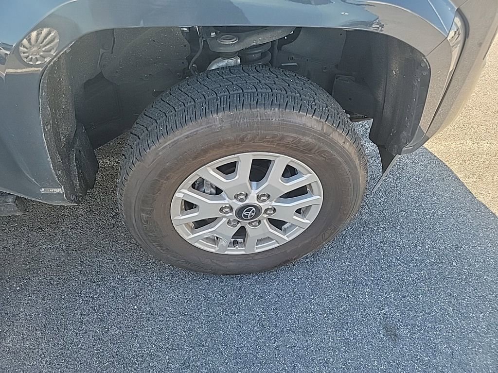 Used 2024 Toyota Tacoma SR5 AWD/4WD image 13