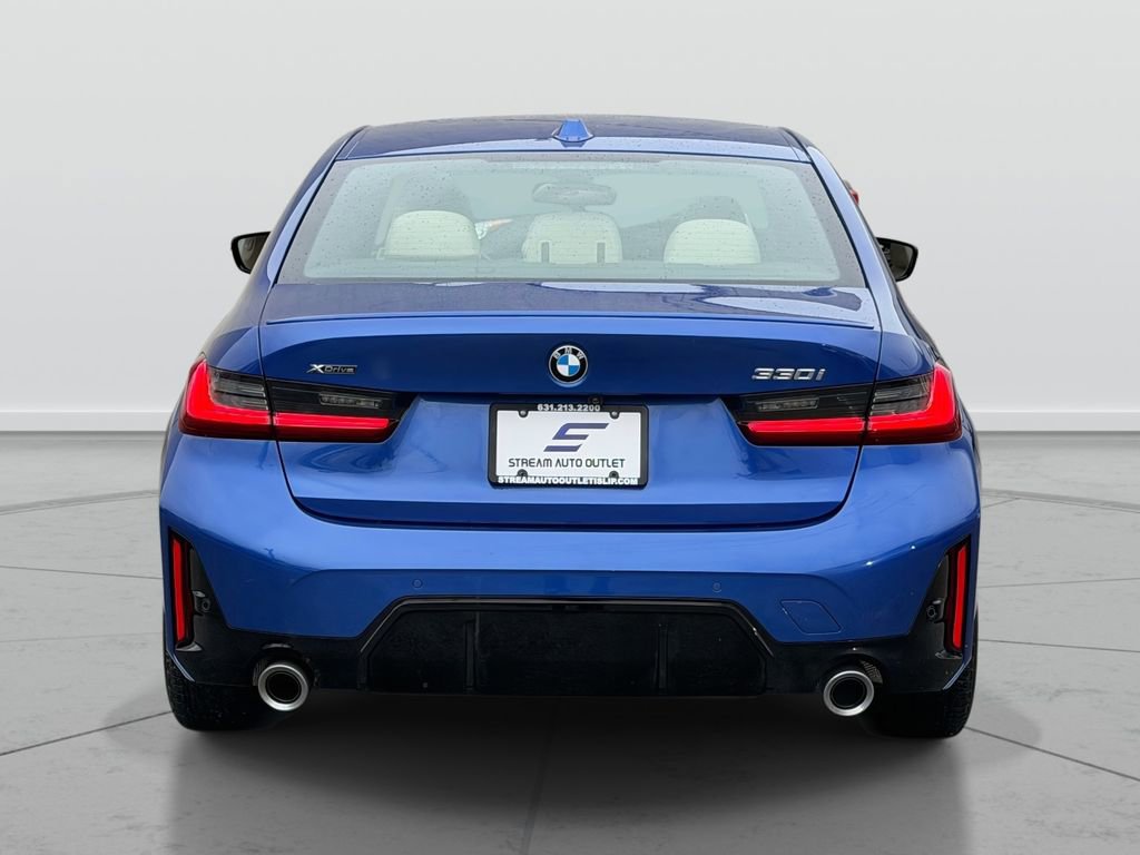 Used 2025 BMW 330i xDrive Sedan AWD/4WD image 6