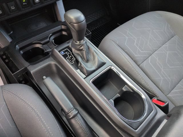 Used 2018 Toyota Tacoma TRD Sport w/ Technology Package AWD/4WD image 18