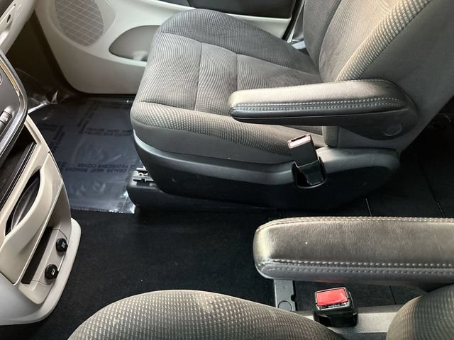 Used 2020 Dodge Grand Caravan SE w/ UConnect Hands-Free Group FWD image 20