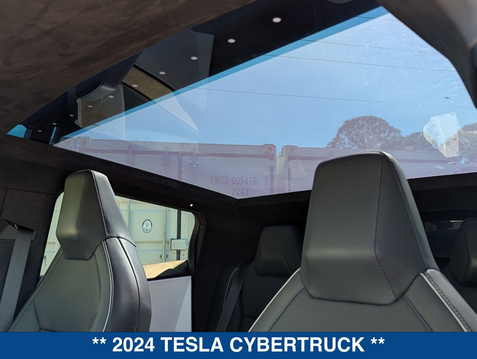 Used 2024 Tesla Cybertruck Cyberbeast AWD/4WD image 39