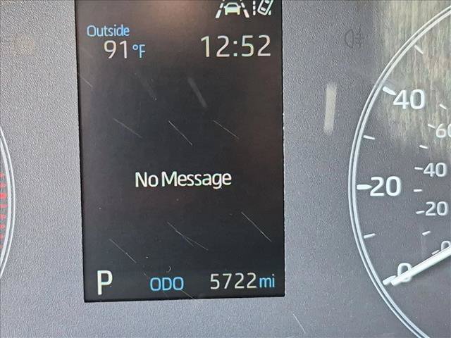 Used 2023 Toyota Corolla Cross LE FWD image 11