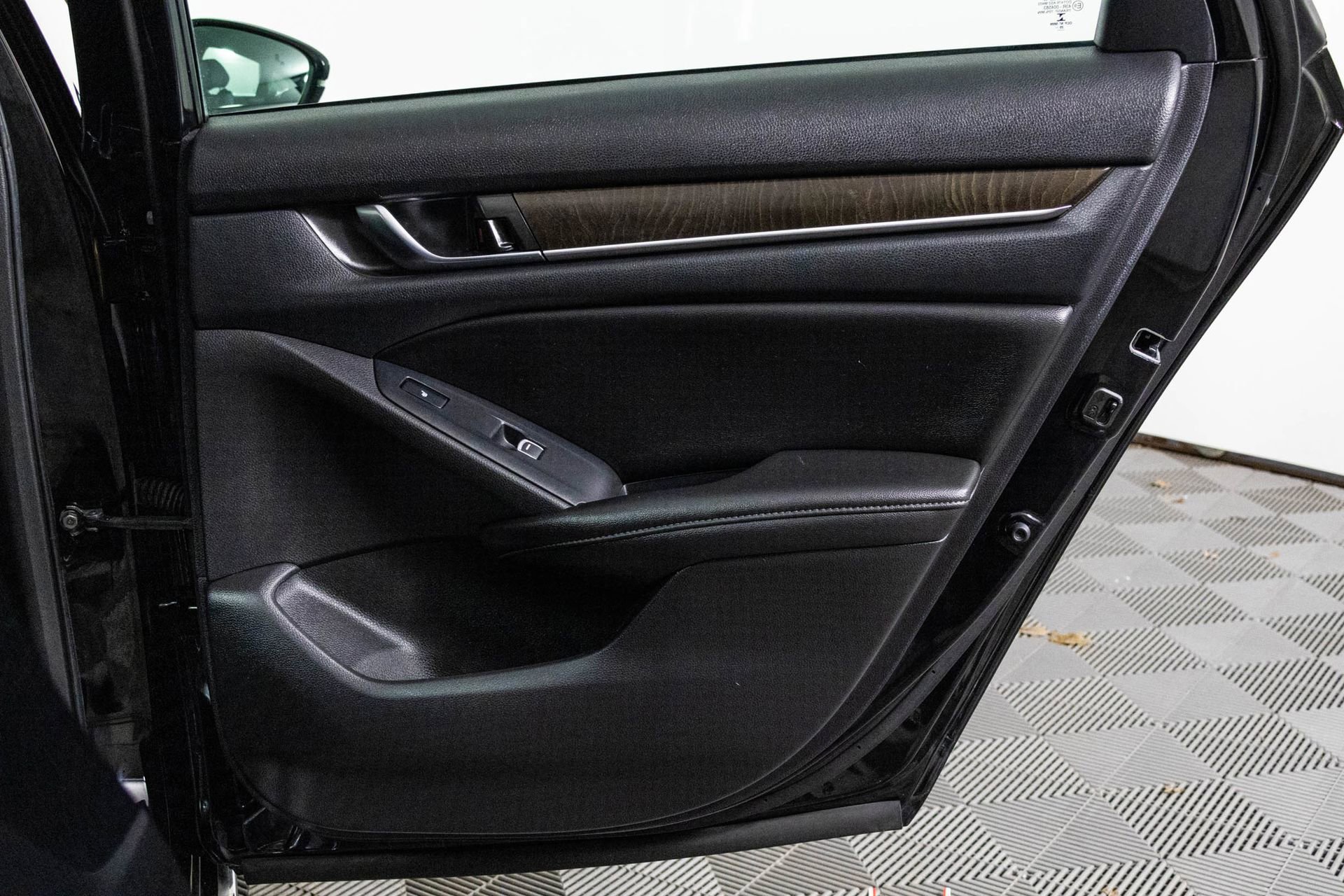 Used 2021 Honda Accord Touring image 37