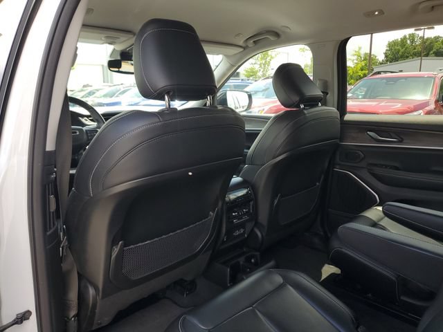 Certified 2022 Jeep Grand Cherokee L Limited RWD image 18