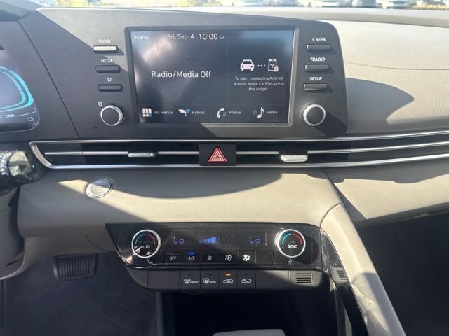 Used 2025 Hyundai Elantra Hybrid FWD image 15