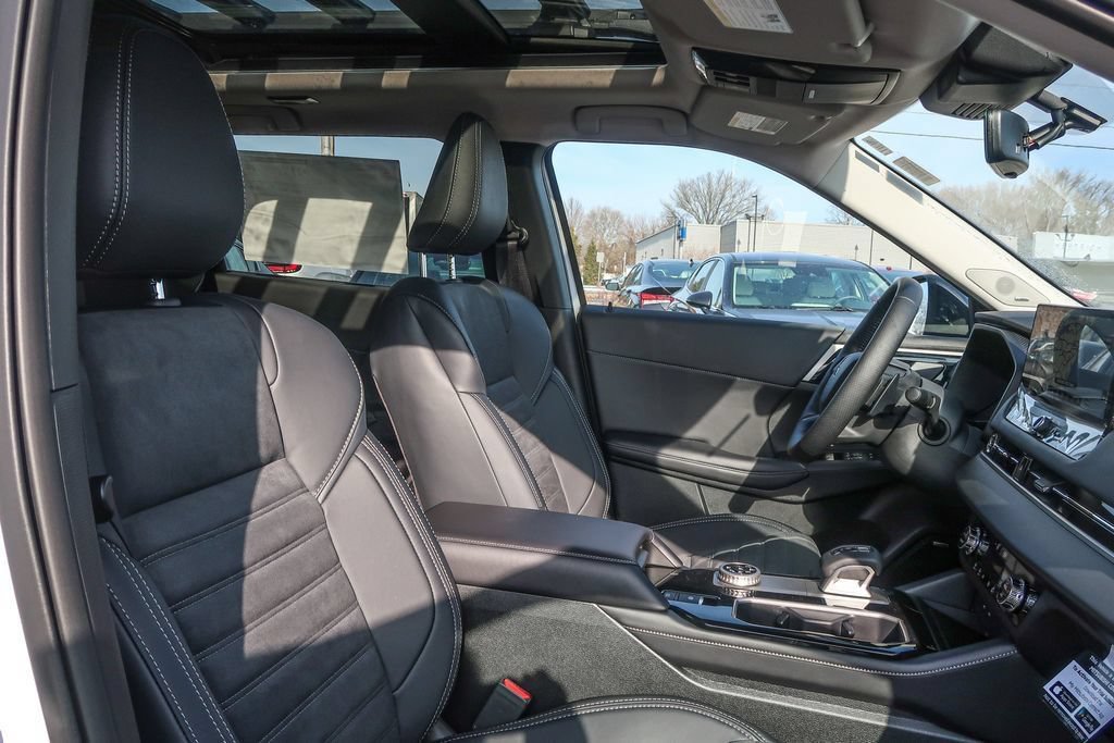 New 2026 Mitsubishi Outlander AWD image 21