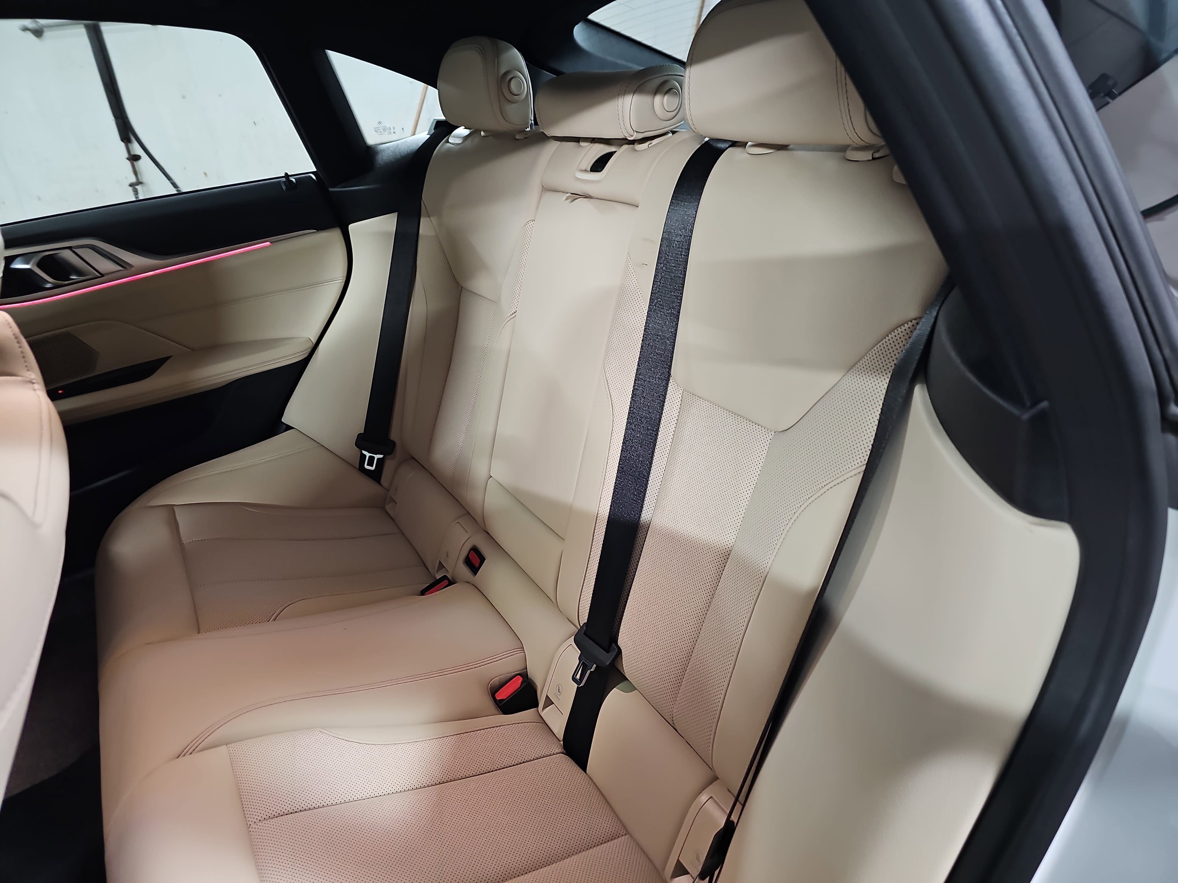 Used 2023 BMW i4 eDrive35 w/ Premium Package image 15