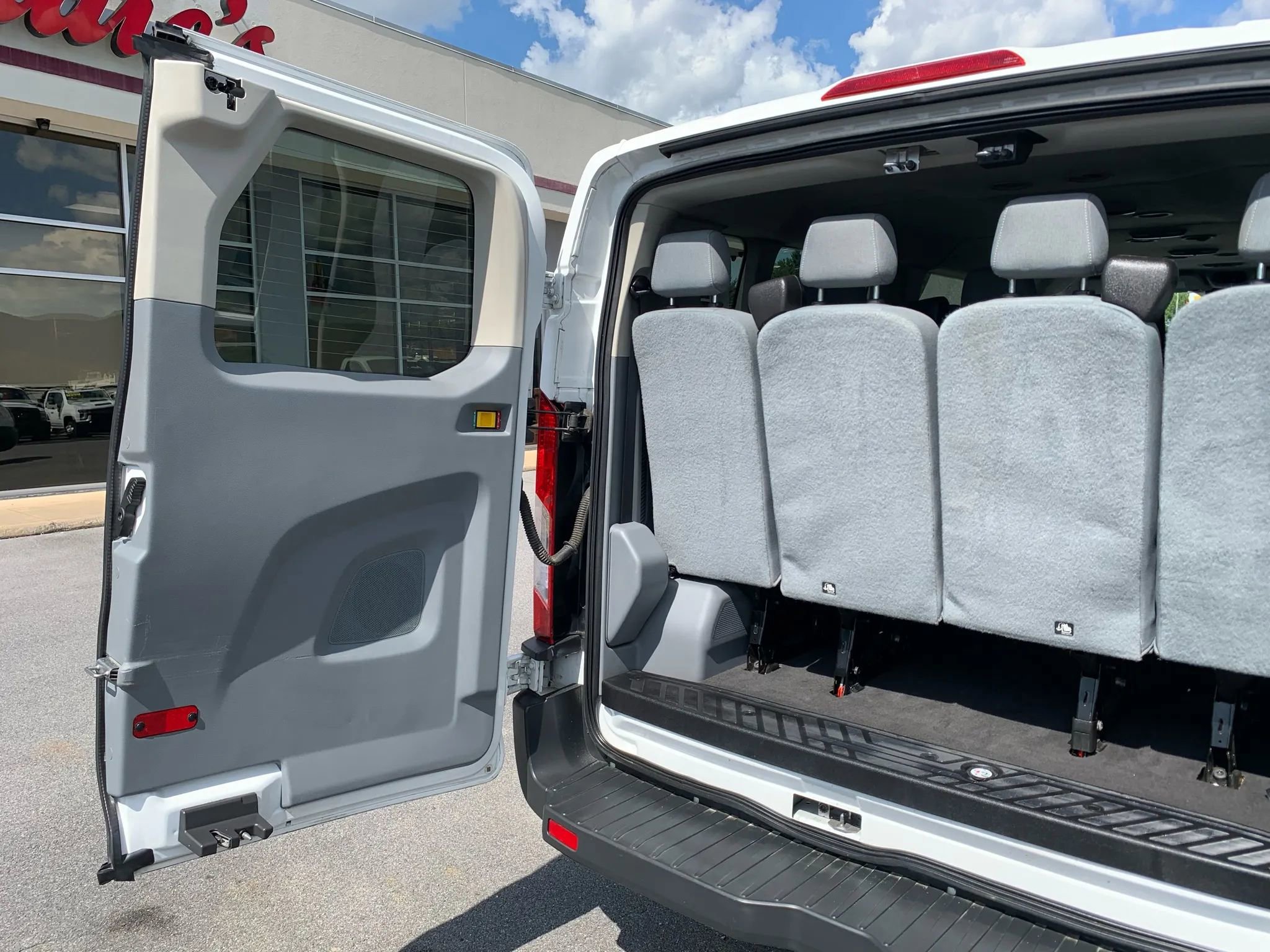 Used 2016 Ford Transit 350 XLT RWD image 40